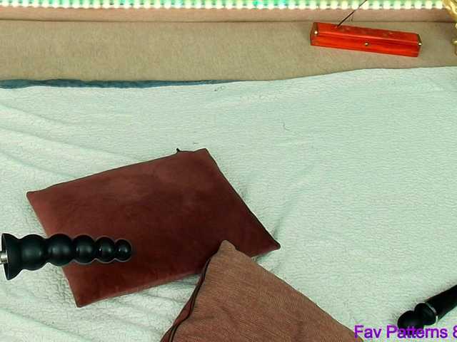 Emma-Donovani's BongaCams show and profile