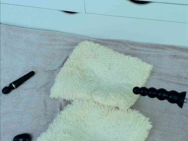 Emma-Donovani Emma-Donovani