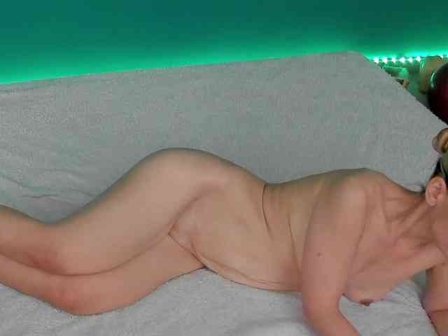 Emma-Donovani webcam
