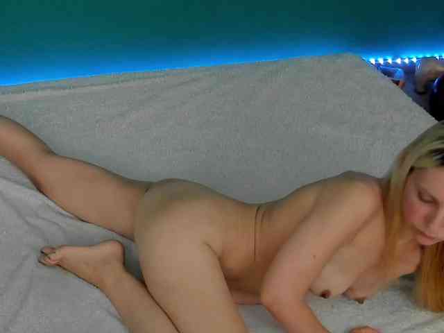 Emma-Donovani webcam