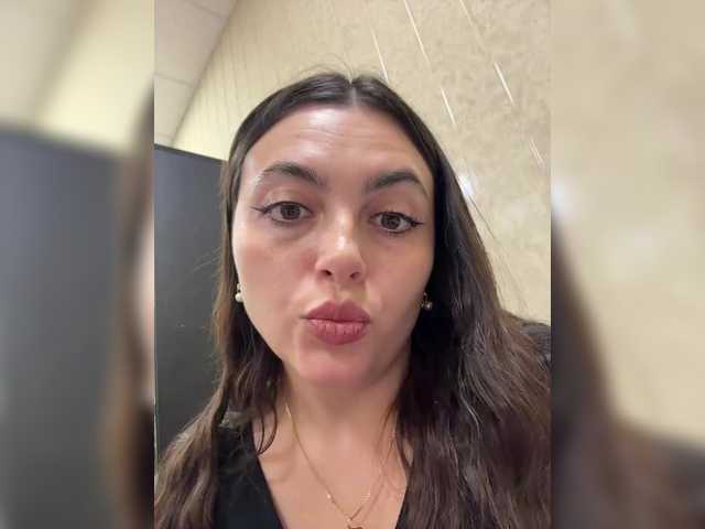  NikkySecrets chat room