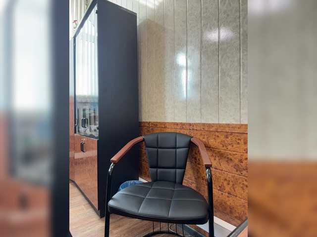  NikkySecrets chat room