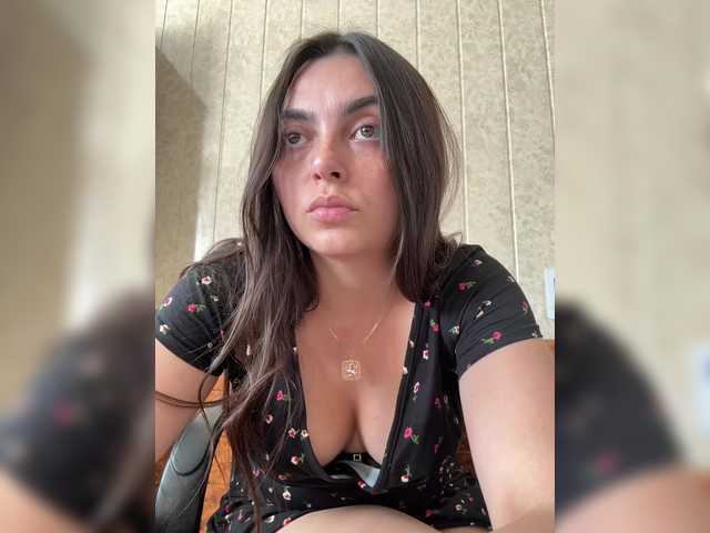  NikkySecrets chat room