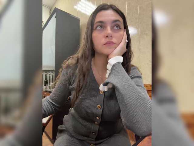 NikkySecrets live cam