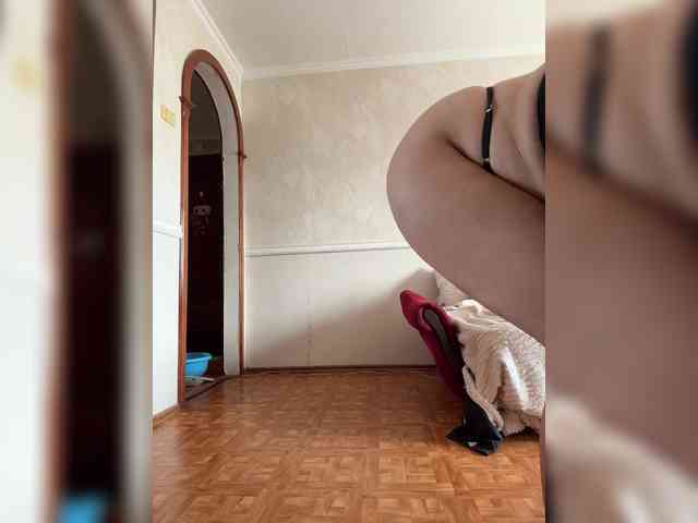 NikkySecrets's webcam live show