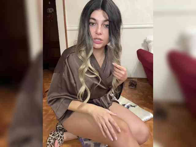 LustySass webcam