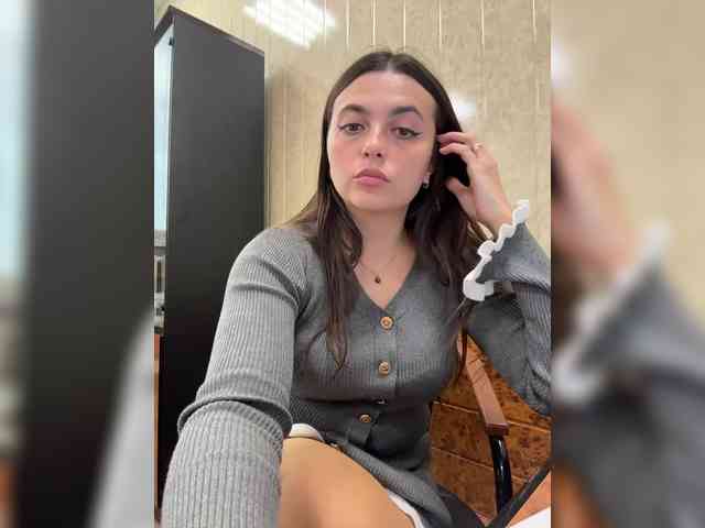 NikkySecrets's webcam live show