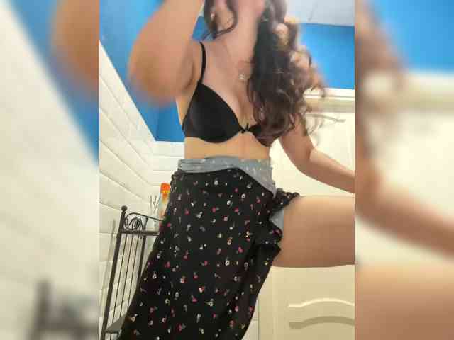 adult web chat NikkySecrets