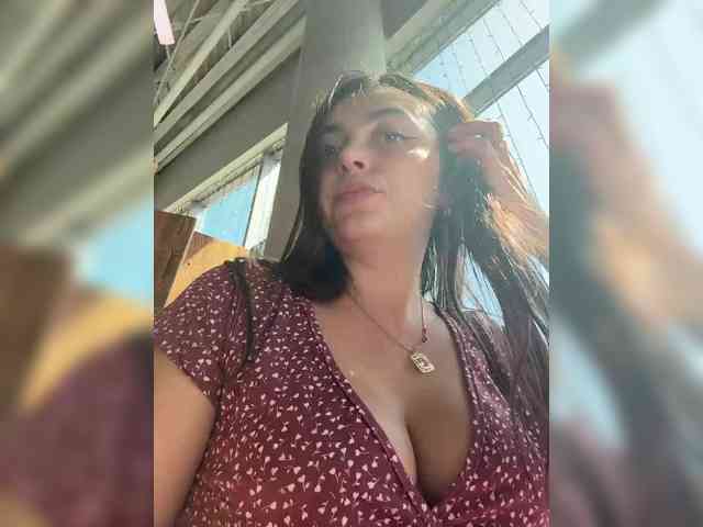 chat with online NikkySecrets