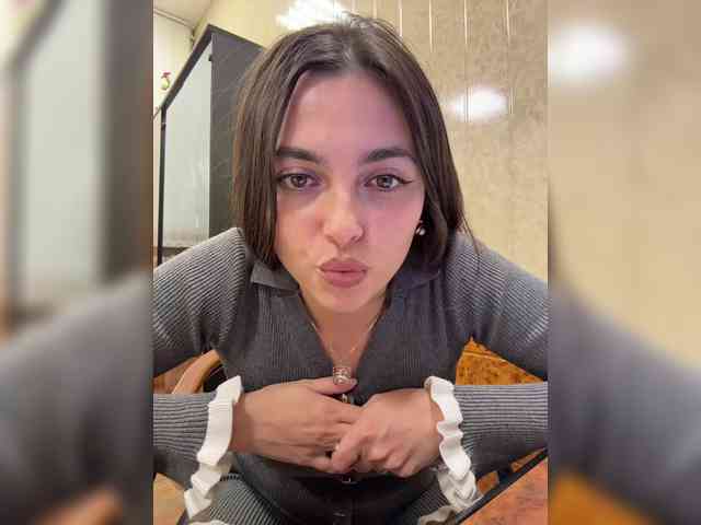 LustySass webcam