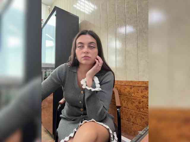 NikkySecrets's webcam live show