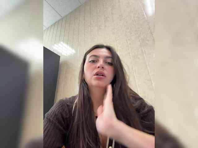 NikkySecrets's webcam live show