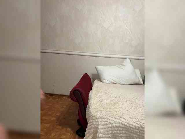 NikkySecrets's webcam live show