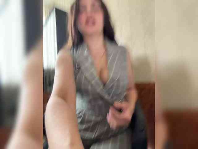 LustySass webcam
