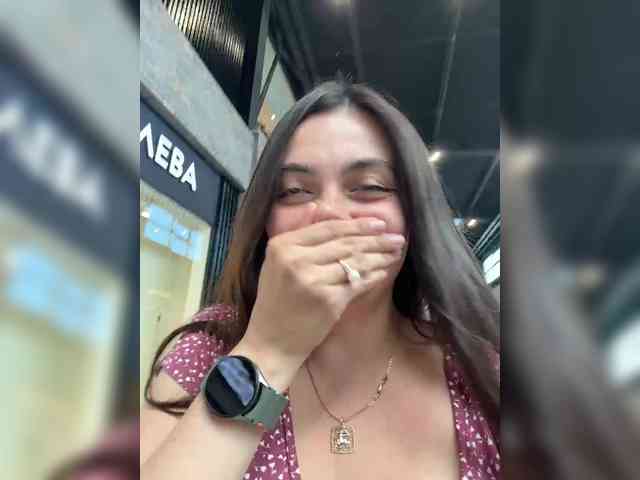 chat with online NikkySecrets