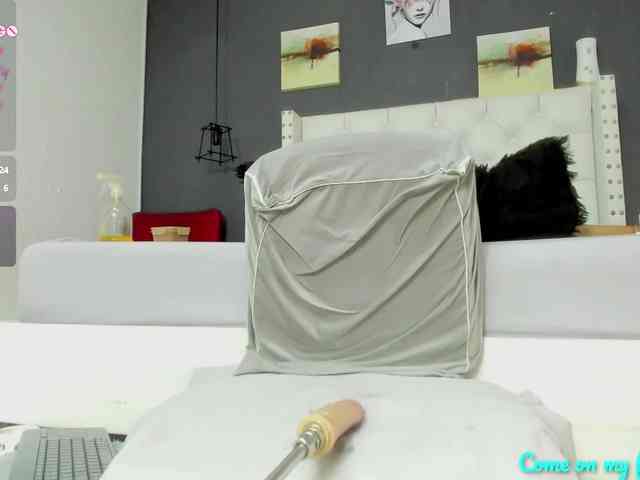 hazel-milf webcam