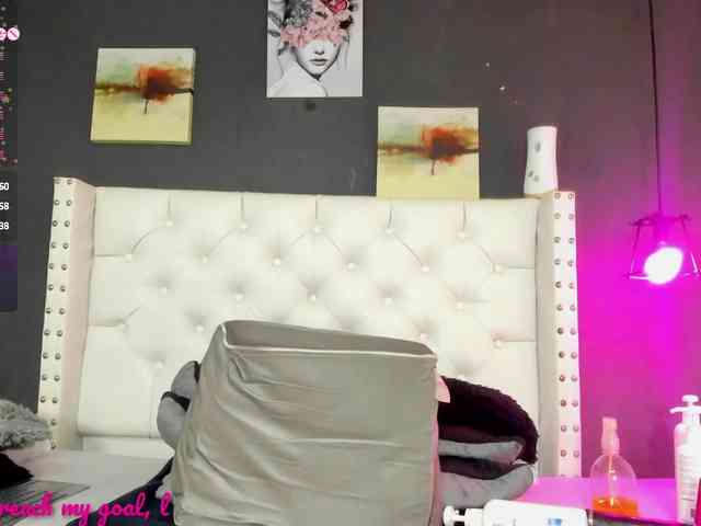hazel-milf webcam