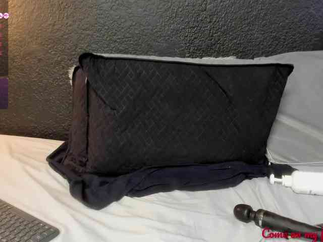 hazel-milf webcam