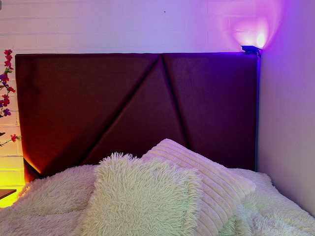 Lexi-Howard-'s BongaCams show and profile