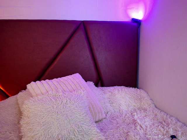 Lexi-Howard-'s BongaCams show and profile