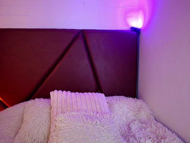 Lexi-Howard-'s BongaCams show and profile