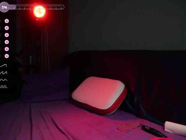 Megan_Cox webcam