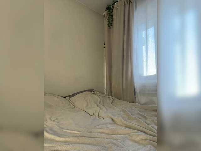 YoloLove's BongaCams show and profile