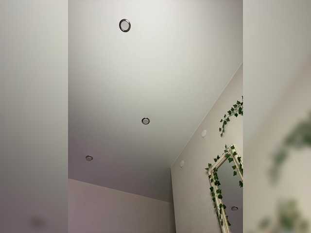 YoloLove's BongaCams show and profile