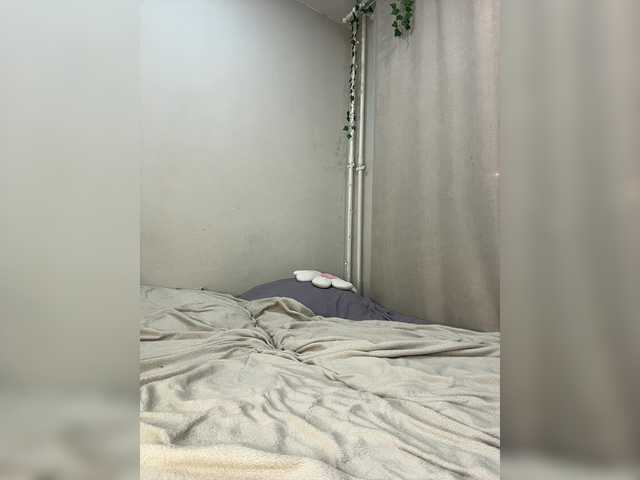 YoloLove's BongaCams show and profile