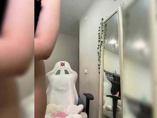 xxx chat room YoloLove