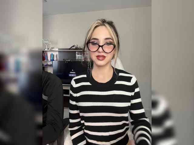 private sex chat YoloLove