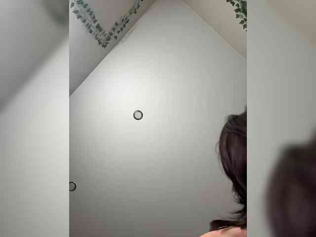 YoloLove Live Webcam on BongaCams