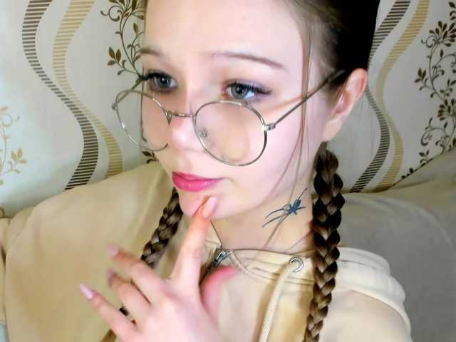 MelMooon from BongaCams is Freechat
