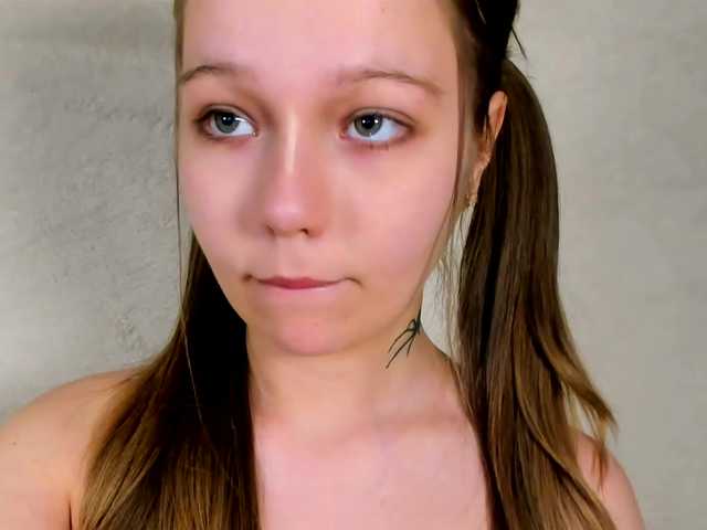 MelMooon's BongaCams show and profile