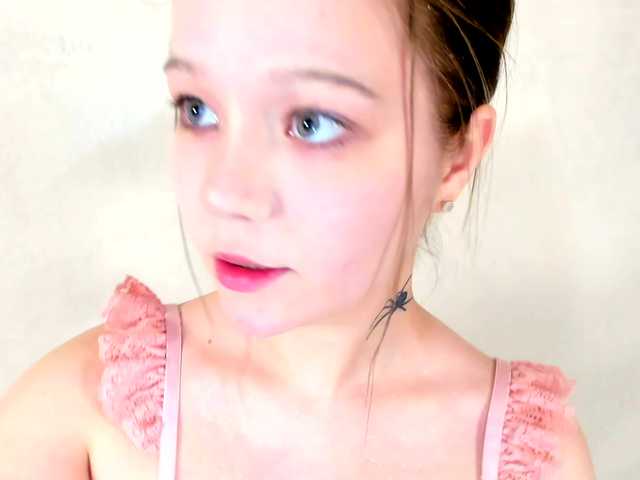 видео с MelMooon