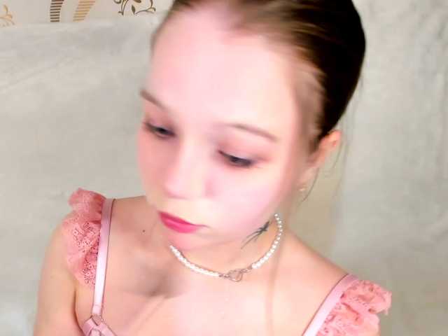 MelMooon's BongaCams show and profile