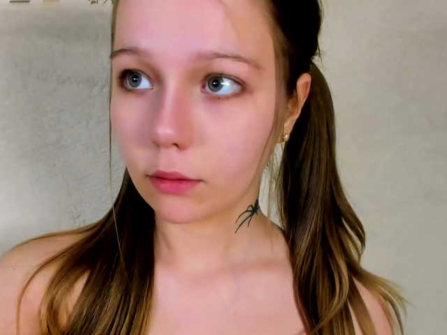 MelMooon's BongaCams show and profile