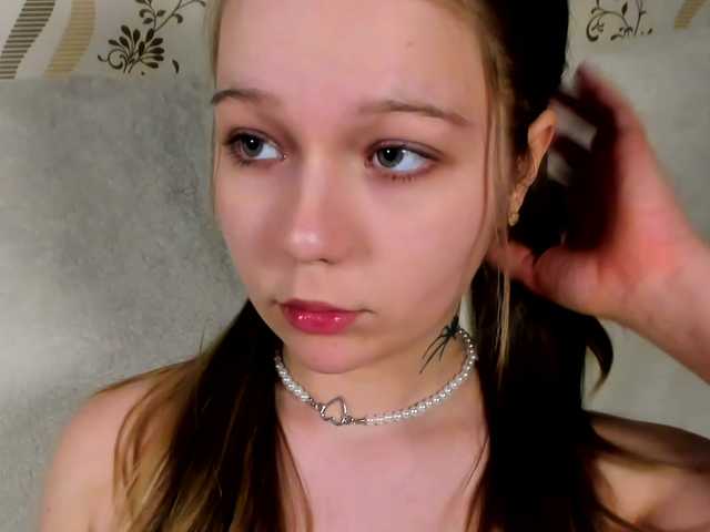 MelMooon's BongaCams show and profile