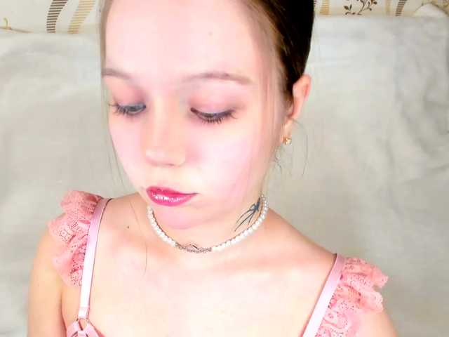 MelMooon's BongaCams show and profile