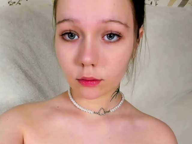 MelMooon's BongaCams show and profile
