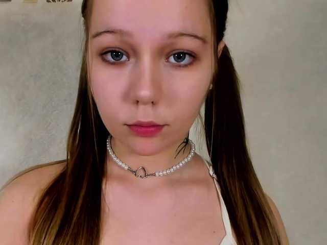 MelMooon's BongaCams show and profile