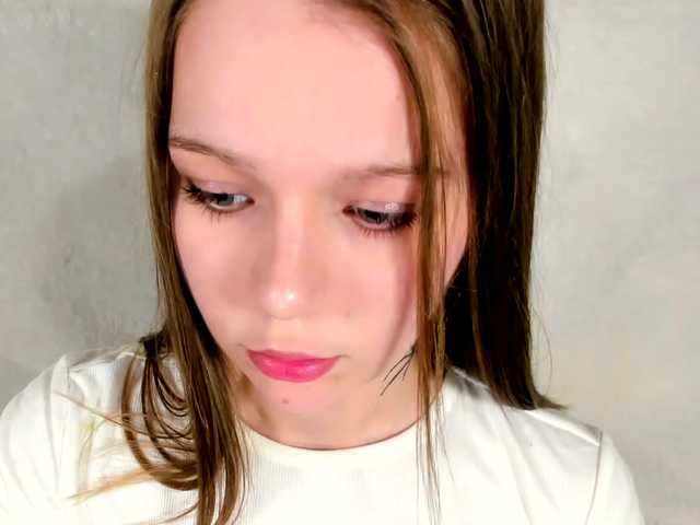 MelMooon's BongaCams show and profile