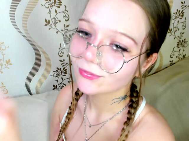 MelMooon from BongaCams is Freechat