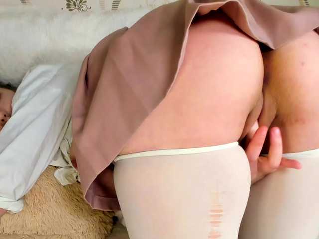 MelMooon's BongaCams show and profile