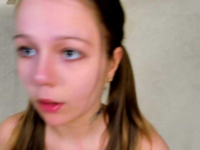 MelMooon's BongaCams show and profile