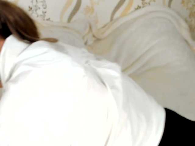 MelMooon's BongaCams show and profile