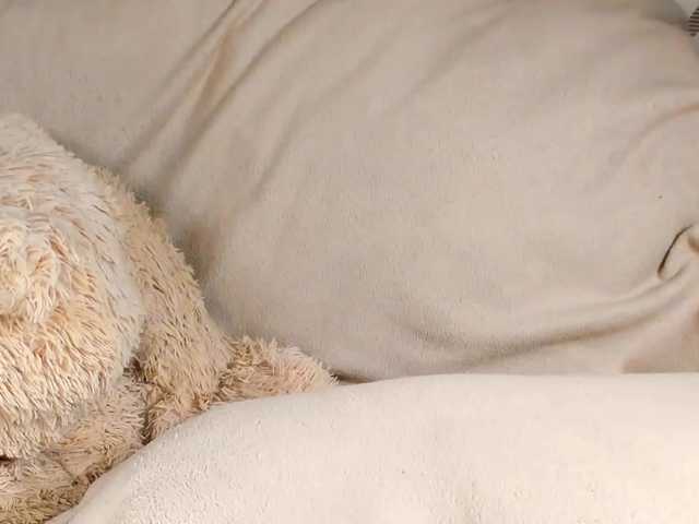 MelMooon's BongaCams show and profile