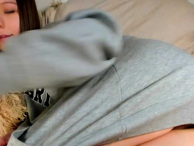 MelMooon's BongaCams show and profile