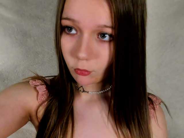 MelMooon's BongaCams show and profile