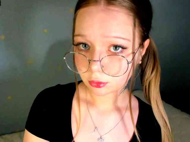 MelMooon webcam